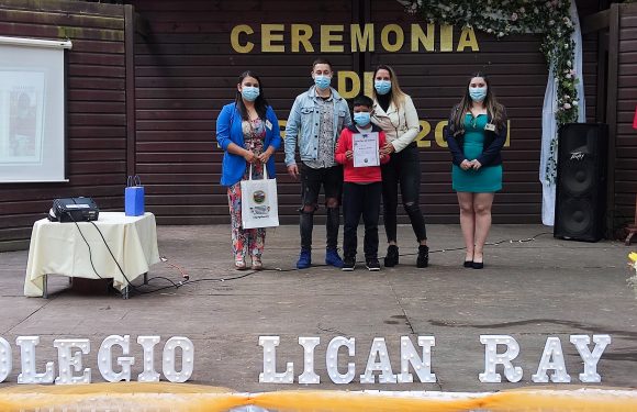 Ceremonia de egreso de Kinder regular y Cuarto año básico 2021