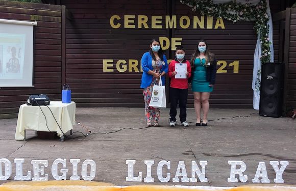 Ceremonia de egreso de Kinder regular y Cuarto año básico 2021