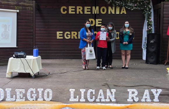 Ceremonia de egreso de Kinder regular y Cuarto año básico 2021