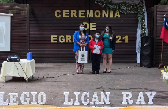 Ceremonia de egreso de Kinder regular y Cuarto año básico 2021
