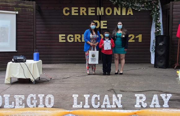 Ceremonia de egreso de Kinder regular y Cuarto año básico 2021