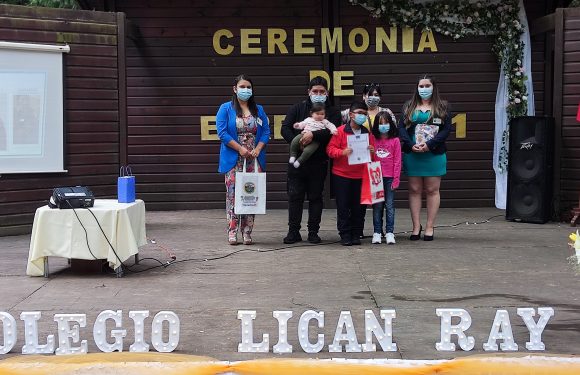Ceremonia de egreso de Kinder regular y Cuarto año básico 2021