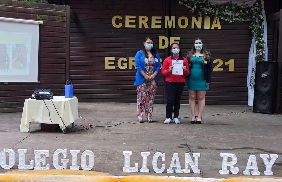 Ceremonia de egreso de Kinder regular y Cuarto año básico 2021