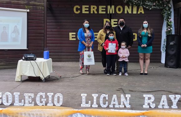 Ceremonia de egreso de Kinder regular y Cuarto año básico 2021