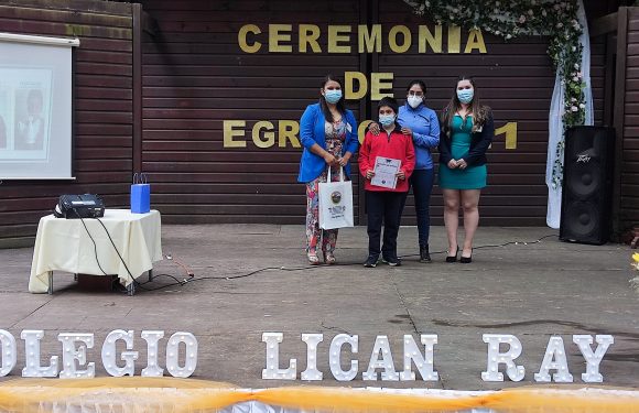 Ceremonia de egreso de Kinder regular y Cuarto año básico 2021