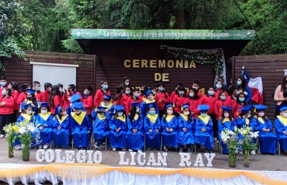 Ceremonia de egreso de Kinder regular y Cuarto año básico 2021