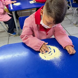 Ejercitando la motricidad fina, Pre Kínder regular