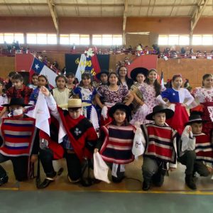 Colegio Lican Ray celebra el mes de la patria
